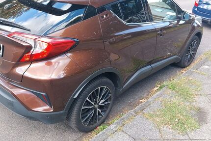 Toyota C-HR 81.000 km 16.900 € Düsseldorf 40239