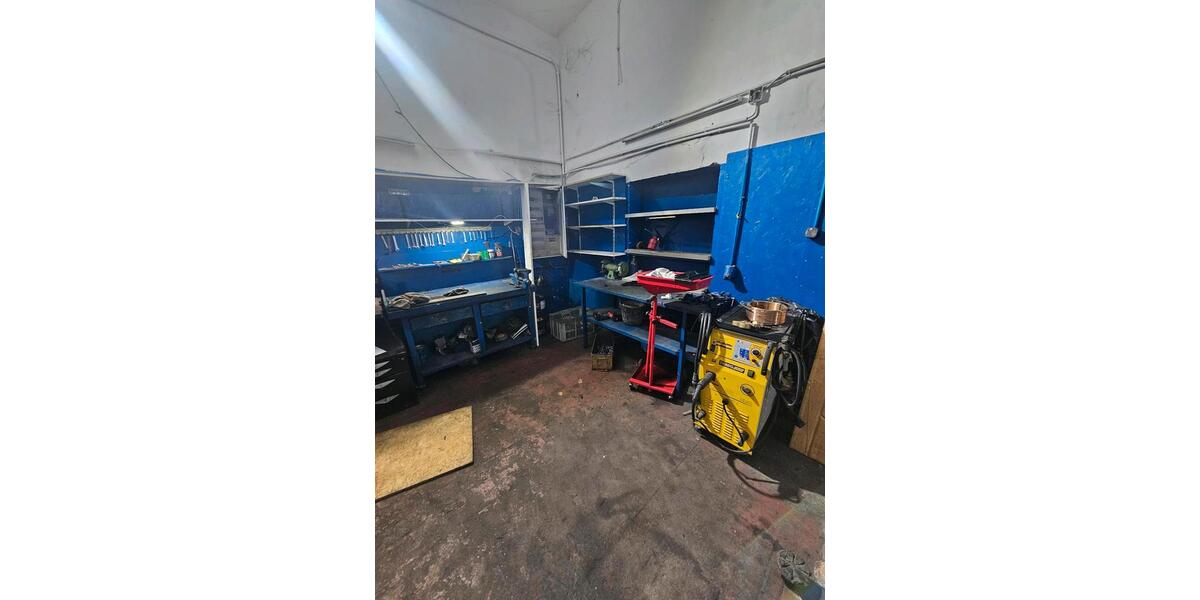 Kfz stellplätze auto Werkstatt Halle Lackierer korrasorie bauer zimmer