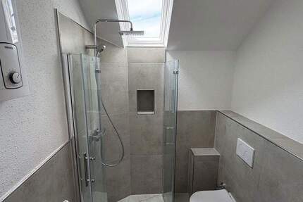 Frisch sanierte 44 m² Dachgeschoss-Singlewohnung - nur 3 Min. zum Phoenixsee, Dortmund-Schüren 2 zimmer