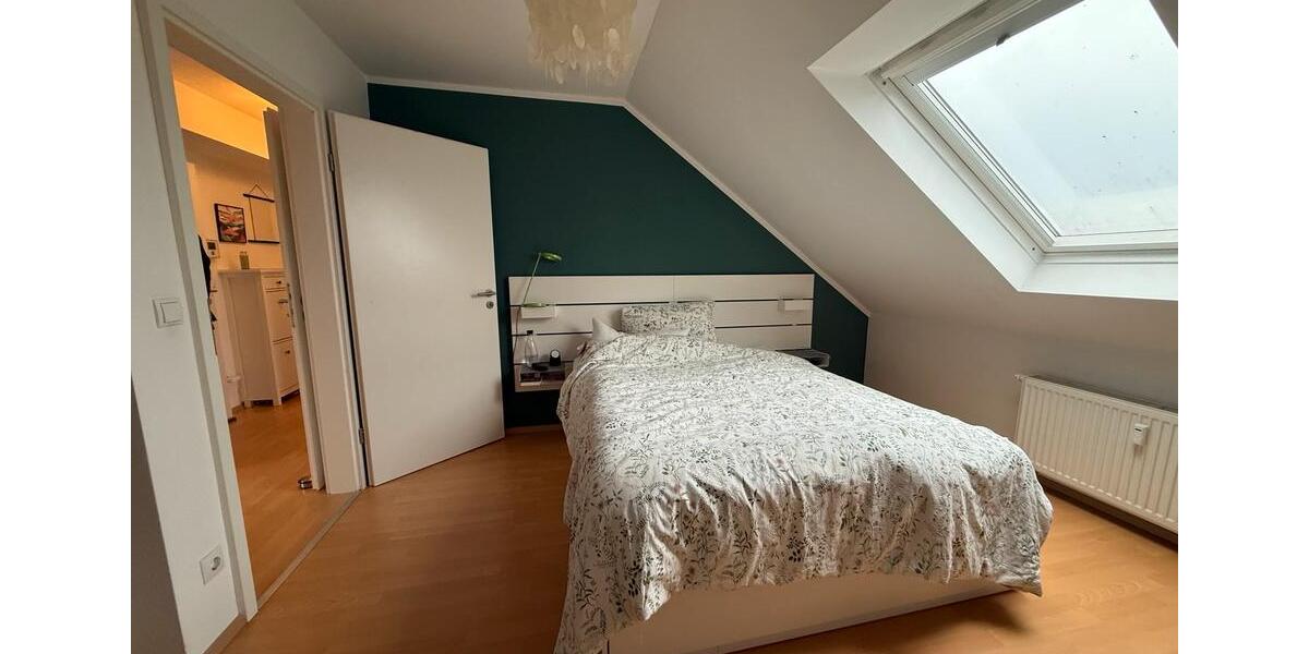 Dachgeschoßwohnung Duisburg Duisburg-Mitte - 3.5 Zimmer, 65 m&sup2;, 119.000&euro; | Angebot:25908168