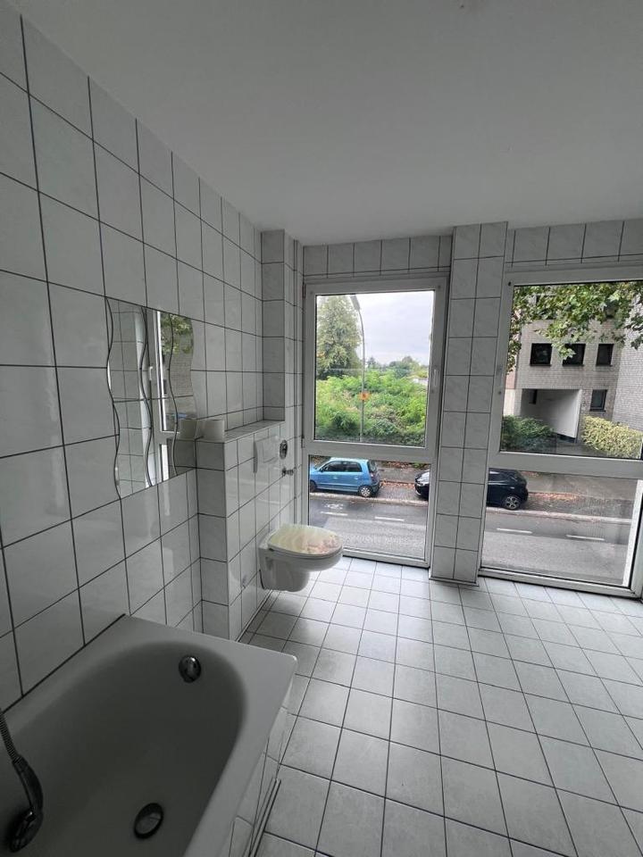 Große 3 Zimmer Wohnung mit Balkon zimmer