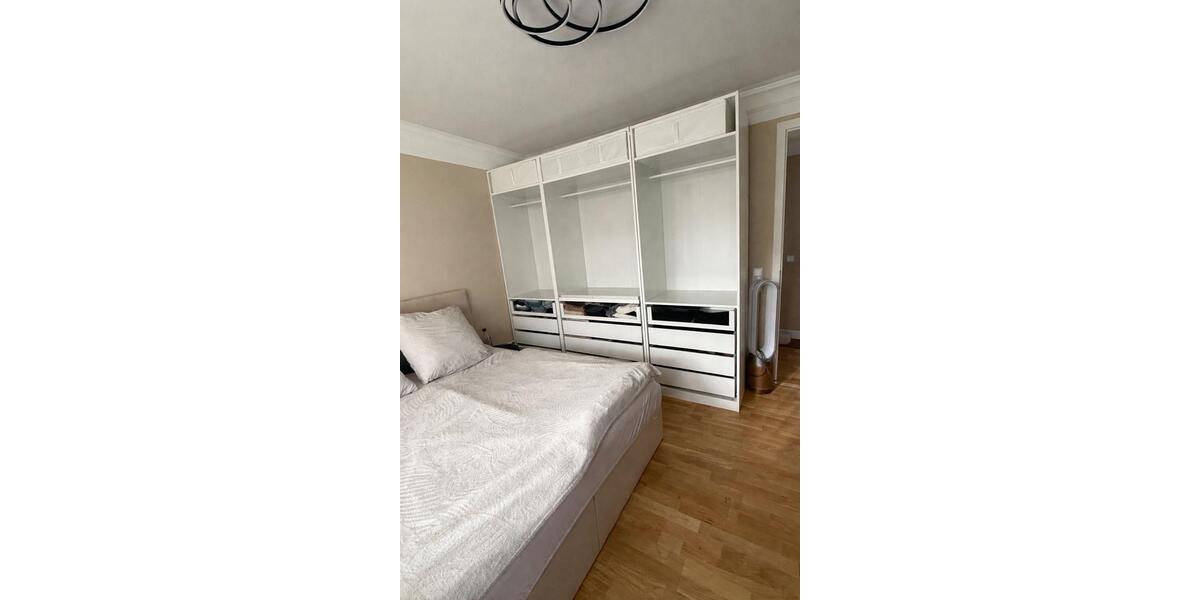 Luxuriös saniert & komplett möbliert 3 zimmer