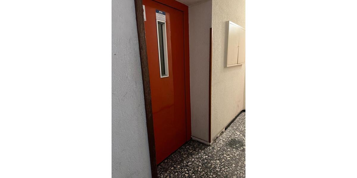 Dachgeschoßwohnung Wuppertal Unterbarmen - 5 Zimmer, 85 m&sup2;, 800&euro; | Angebot:25395285