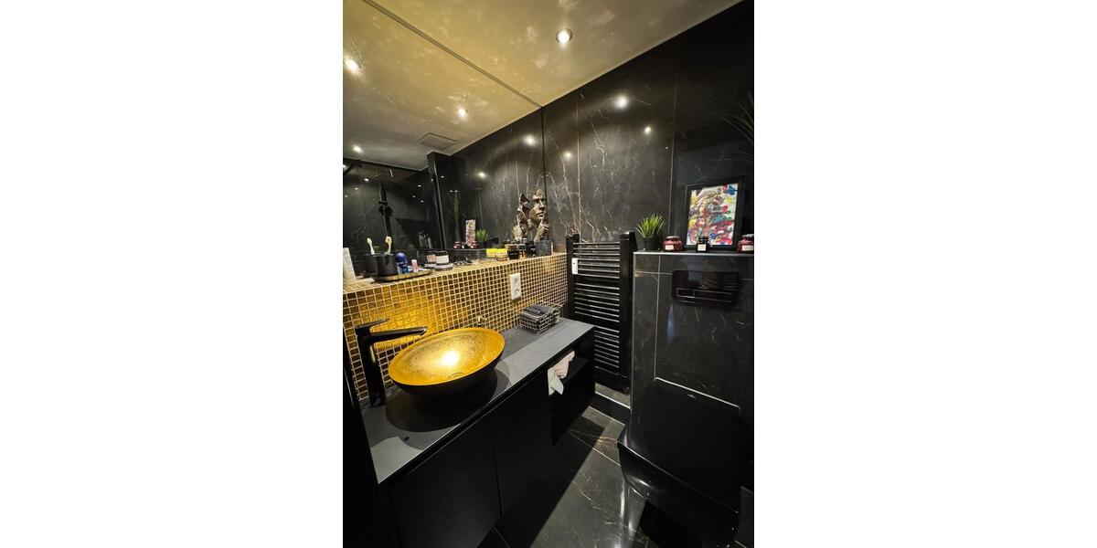 Luxuriöse EG Wohnung in Ratingen mit großem Garten beliebte Lage 4 zimmer