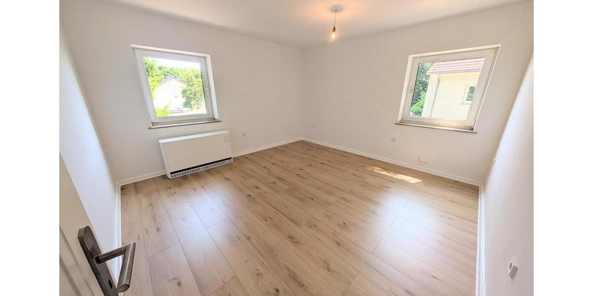 **Erdgeschoss, frisch renoviert und neues Tageslichtbad gewünscht? Dann schnell sein!** 3 zimmer