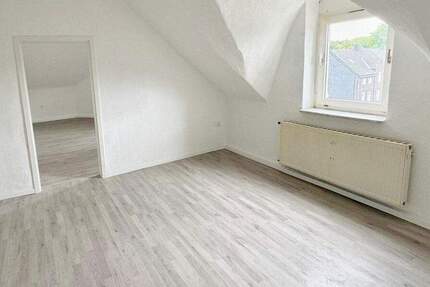 Renovierte Wohnung gegenüber des Stadtgartens Wanne-Eickel 5 zimmer