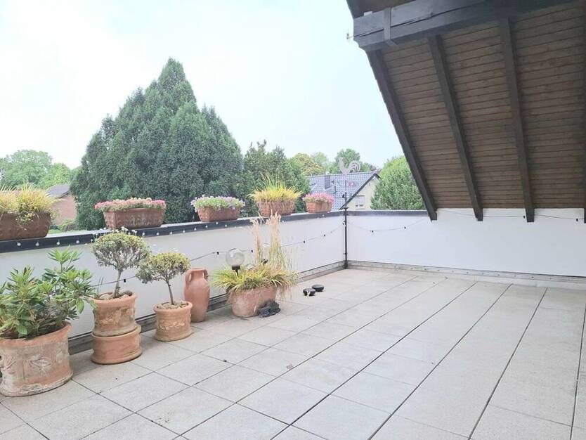 Etagenwohnung mit großer Südterrasse in gepflegten Zweiparteienhaus in Marl!