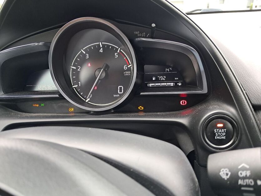 Mazda CX-3 123.000 km 12.600 € Dortmund 44328