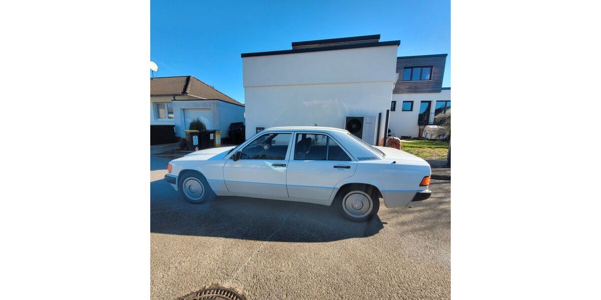 Mercedes-Benz 190 135.000 km 5.490 &euro; Dortmund 44309