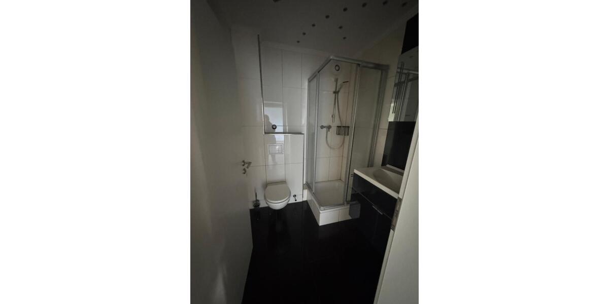 Moderne Wohnung in guter Lage von Buer zimmer