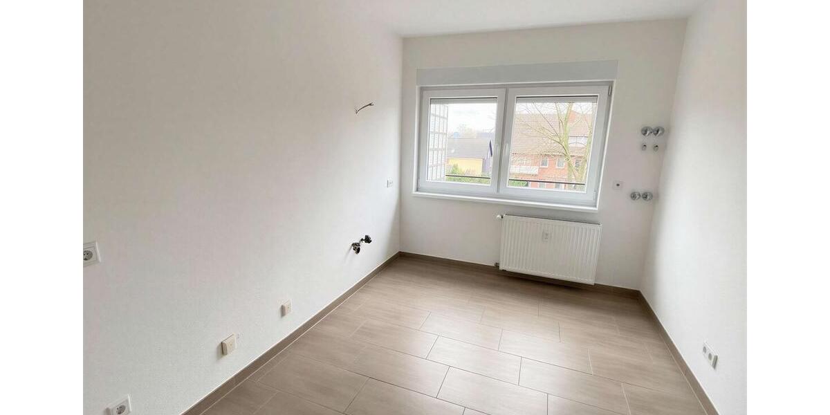 Etagenwohnung Oberhausen - 2 Zimmer, 82 m&sup2;, 750&euro; | Angebot:26338385