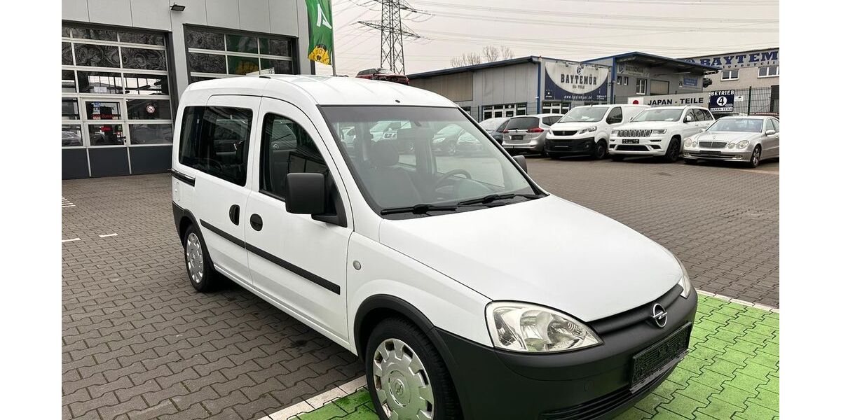 Opel Combo 89.000 km 2.490 &euro; Bottrop 46238
