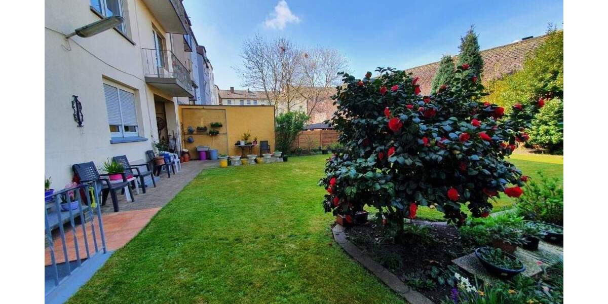 Attraktive Erdgeschosswohnung mit eigenem Garten und Garage! 3 zimmer