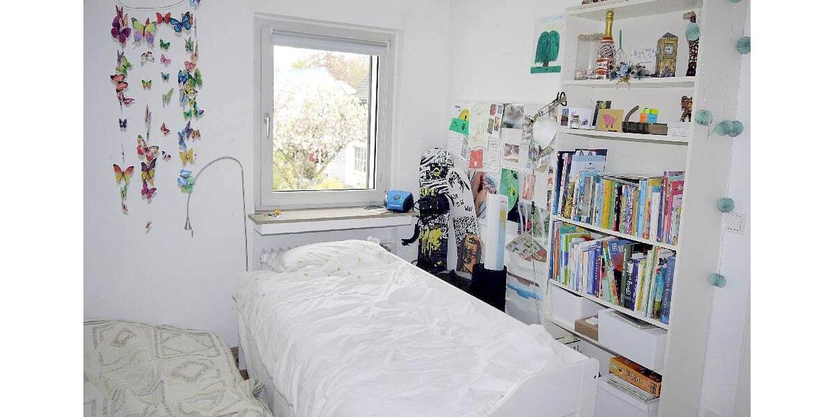 Einmalige Gelegenheit! Anspruchsvolles Wohnhaus mit Parkgrundstück in Top-Lage 8 zimmer