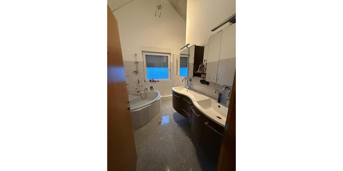 Reihenhaus Bochum Günnigfeld - 8 Zimmer, 205 m&sup2;, 590.000&euro; | Angebot:25793020