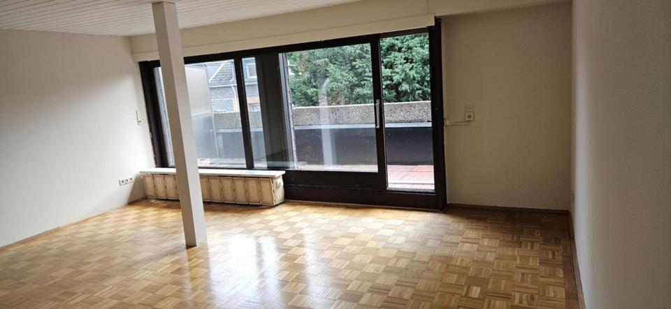 Dachgeschoßwohnung Duisburg Großenbaum - 2.5 Zimmer, 86 m&sup2;, 795&euro; | Angebot:25580093