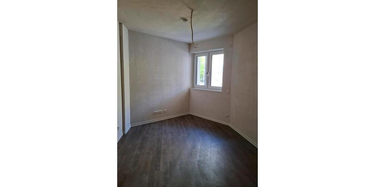 Erdgeschoßwohnung Wuppertal Dornap - 4 Zimmer, 102 m&sup2;, 105.000&euro; | Angebot:27098628