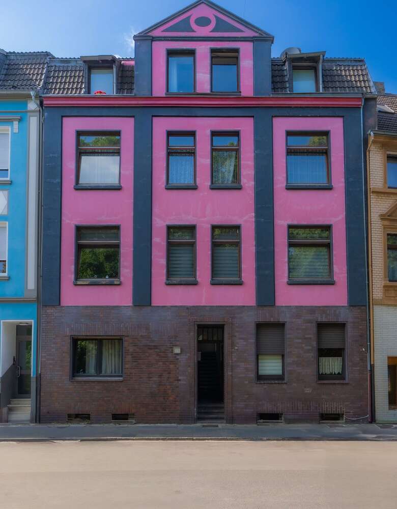 Haus zum Kaufen in Duisburg 290.000 € 260.25 m²