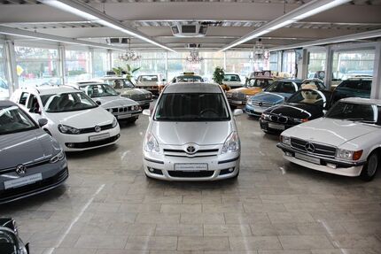 Toyota Corolla Verso 225.000 km 3.490 &euro; Essen 45356