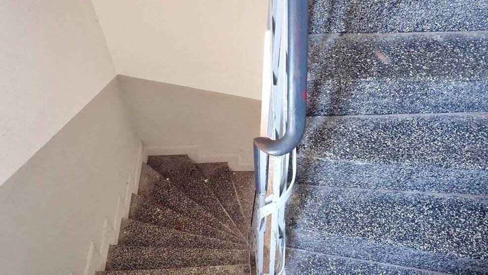 Modernisiertes Wohn- und Geschäftshaus, 488 qm vermietbare Fläche, 3 Garagen