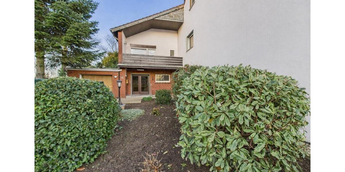 Doppelhaushälfte Dinslaken - 4 Zimmer, 160 m&sup2;, 2.150&euro; | Angebot:25301631