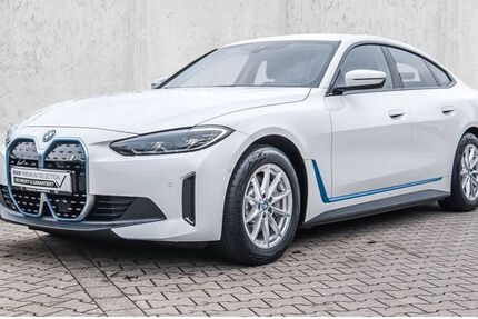 BMW i4 43.000 km 34.870 &euro; Velbert 42553