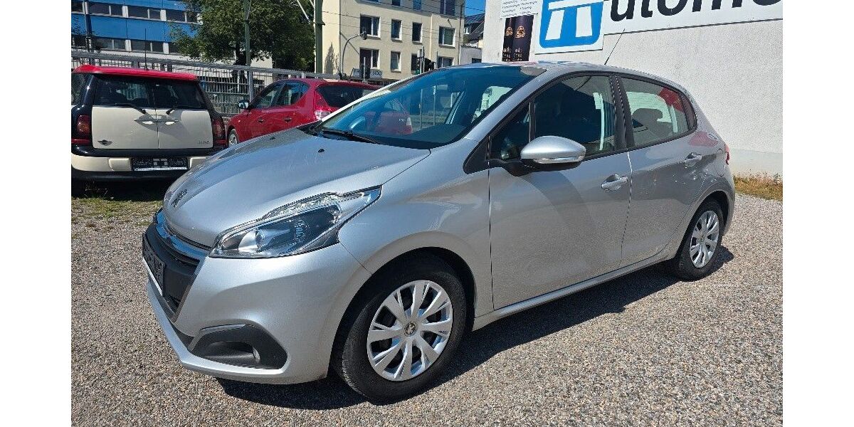 Peugeot 208 130.000 km 5.900 &euro; Dortmund 44145