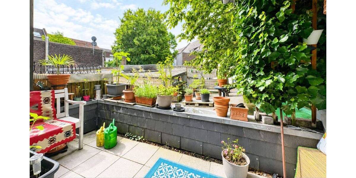Etagenwohnung Gelsenkirchen Altstadt - 4 Zimmer, 135 m&sup2;, 840&euro; | Angebot:26833485