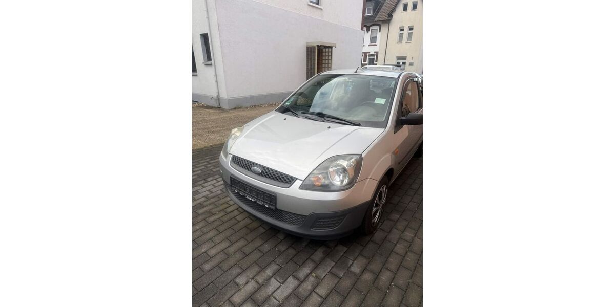 Ford Fiesta 163.660 km 2.749 &euro; Bochum 44805