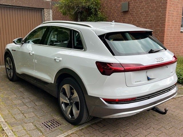 Audi e-tron 56.500 km 32.495 &euro; Gelsenkirchen 45897