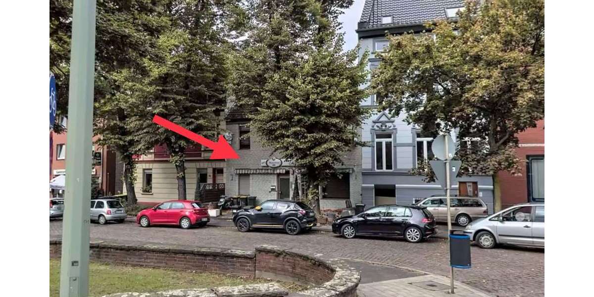 Haus zum Kaufen in Duisburg 249.000 € 240 m² 8 zimmer