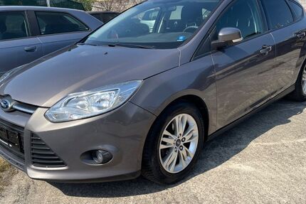 Ford Focus 82.000 km 4.499 € Lünen 44532