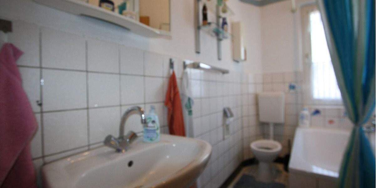 MEHRFAMILIENHAUS - 7 WOHNUNGEN - BO-CITY - GARTEN + AUSBAUPOTENZIAL 2 zimmer