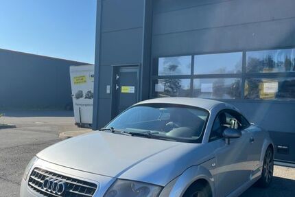 Audi TT 215.000 km 7.399 &euro; Castrop-Rauxel 44575