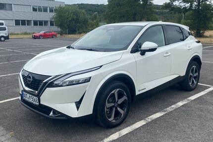 Nissan Qashqai 9.891 km 28.990 &euro; Bottrop 46242