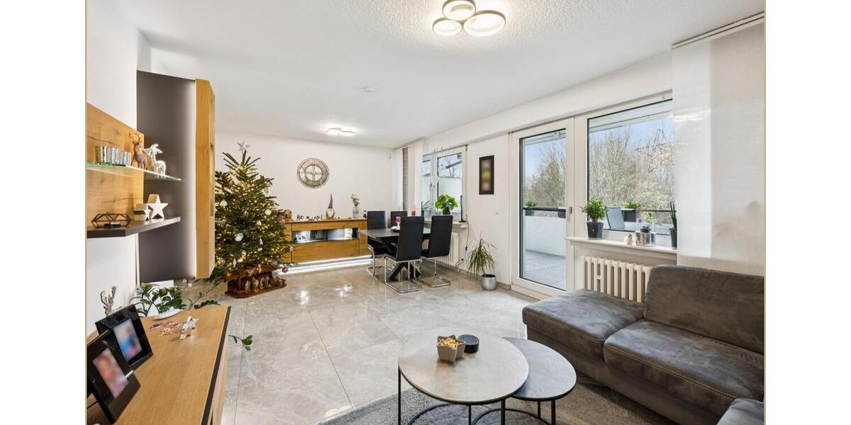 Großzügige 130qm Maisonette-Erdgeschosswohnung mit Garten, Terrasse, Balkon, Garage und Alarmanlage 4 zimmer