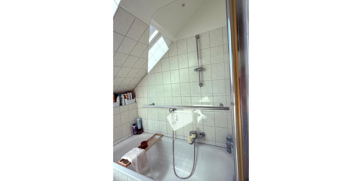 Dachgeschoßwohnung Wuppertal Brill - 2 Zimmer, 70 m&sup2;, 650&euro; | Angebot:26233353