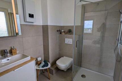 Großzügige 4-Zimmer-Wohnung mit Einbauküche in Toplage in Duisburg-Neudorf (ohne Provision) 4 zimmer