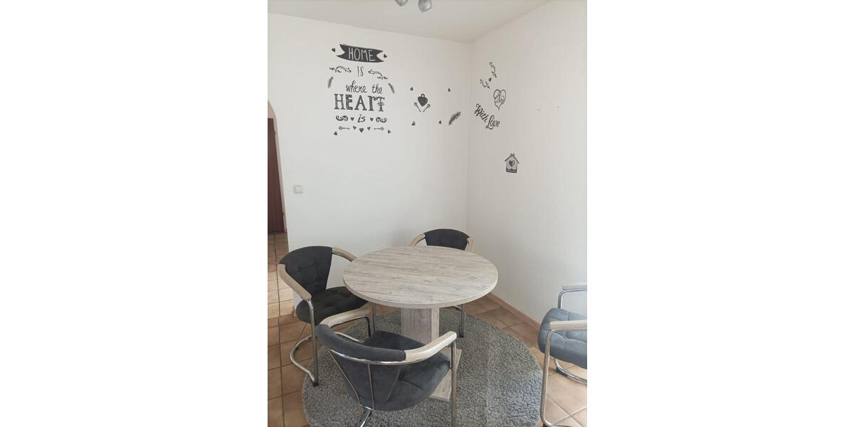 Dachgeschoßwohnung Essen Stadtbezirk VI - 3 Zimmer, 80 m&sup2;, 598&euro; | Angebot:25612904