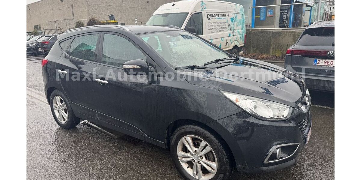 Hyundai ix35 205.000 km 5.999 &euro; dortmund 44369