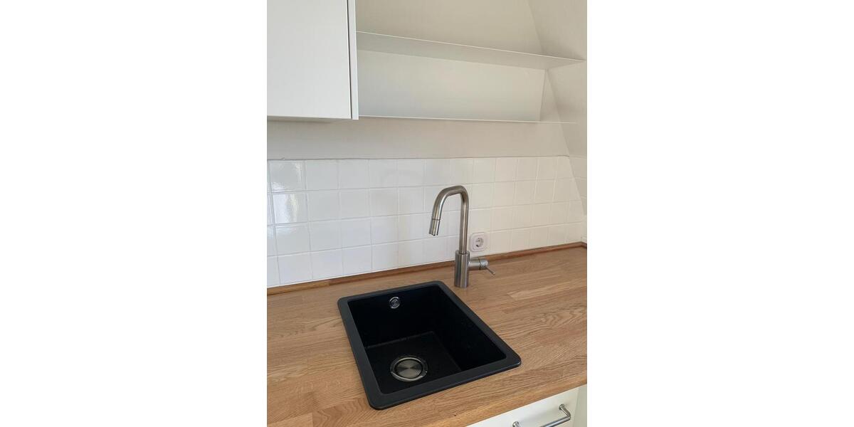 Charmante 2-Zimmer Dachgeschosswohnung in Duisburg-Laar 3 zimmer