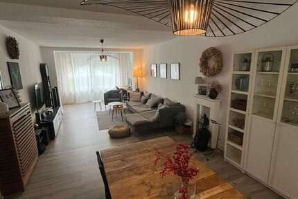 Haus Duisburg Essenberg - 4 Zimmer, 150 m&sup2;, 980&euro; | Angebot:27426312