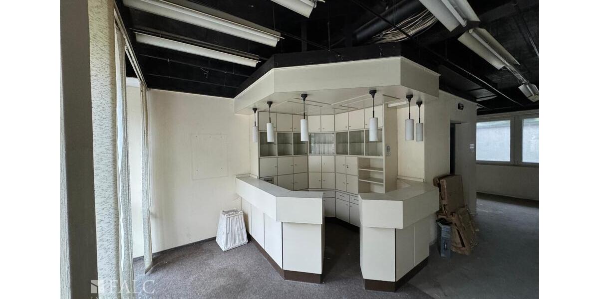 Gewerbeeinheit mit großem Potenzial – Ehemals als Bäder-Rehazentrum genutzt zimmer