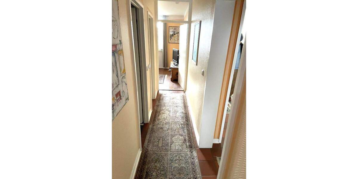 3-Zimmer-Eigentumswohnung mit Loggia in 47198 Duisburg (Rheinnähe) 3 zimmer