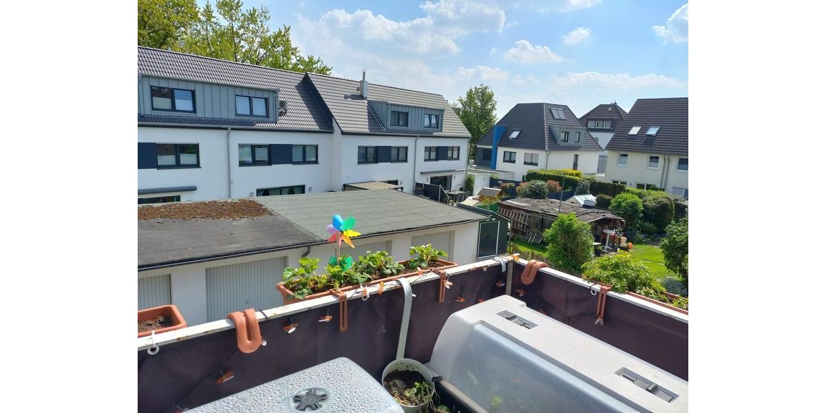 Provisionsfrei* Mehrfamilienhaus mit 4 Garagen in guter Lage - Mehrfamilienhaus, Wohnhaus Essen Stadtbezirk VIII | Angebot:25999211