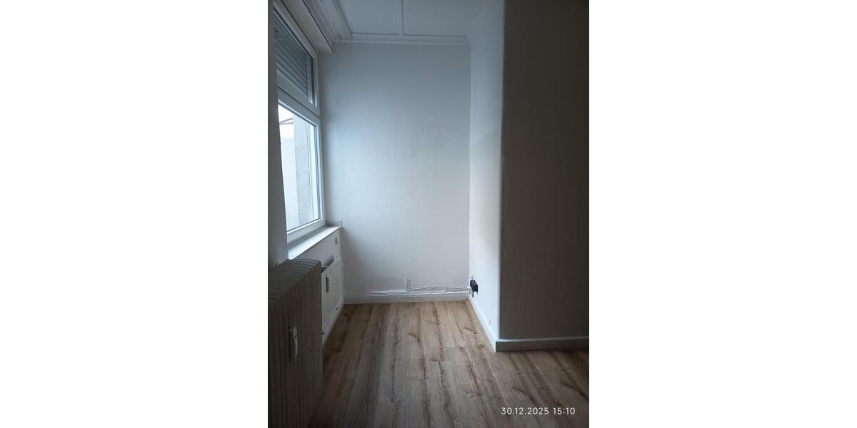 Ladenlokal O.-E zentrale Lage mit Gartennutzung zimmer