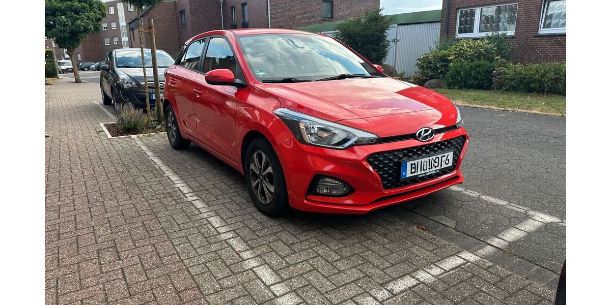 Hyundai i20 68.000 km 11.400 &euro; Olfen 59399