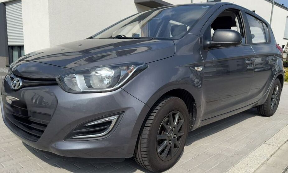 i20