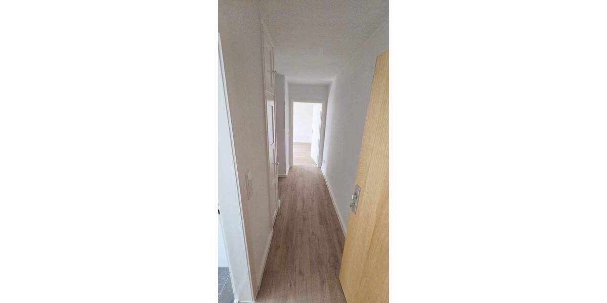 NEU*NEU*NEU!! Frisch RENOVIERTE 2-Zimmer-Wohnung mit neuem Tageslichtbad und Vinyldesign-Boden 2 zimmer