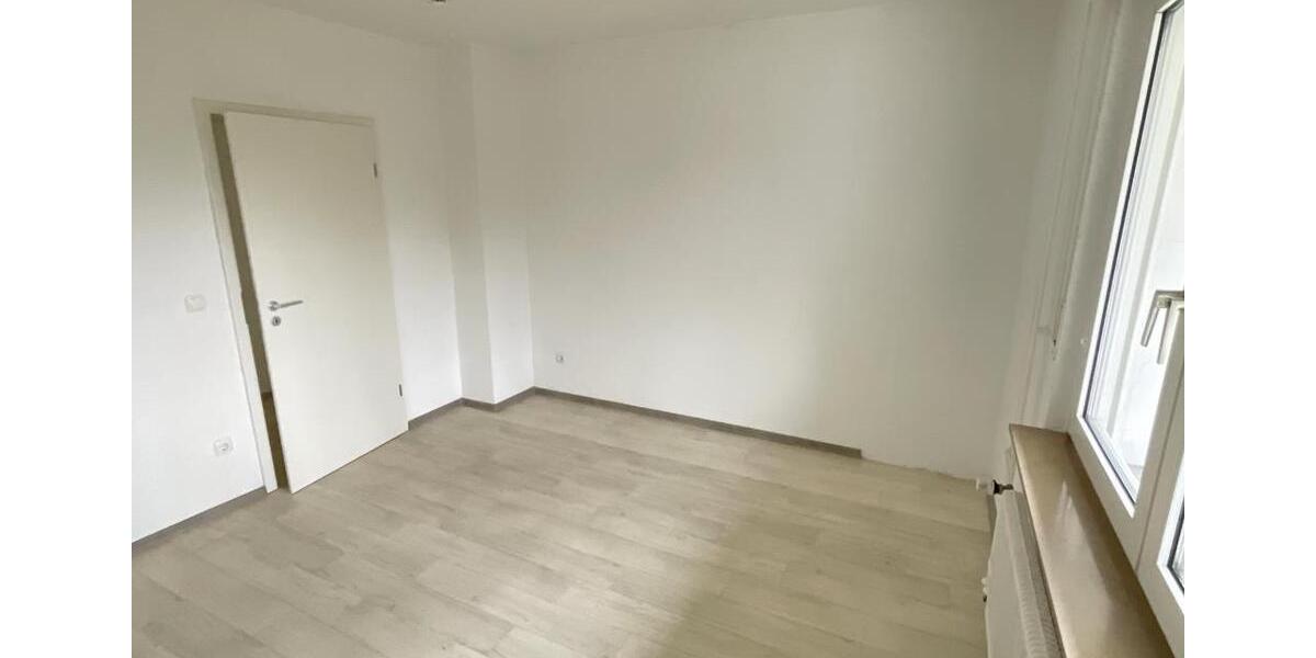 Erdgeschoßwohnung Duisburg Mittelmeiderich - 3 Zimmer, 66 m&sup2;, 579&euro; | Angebot:25258295
